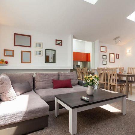 Apartamento Friendly Family Loft In The Center Cracovia Exterior foto
